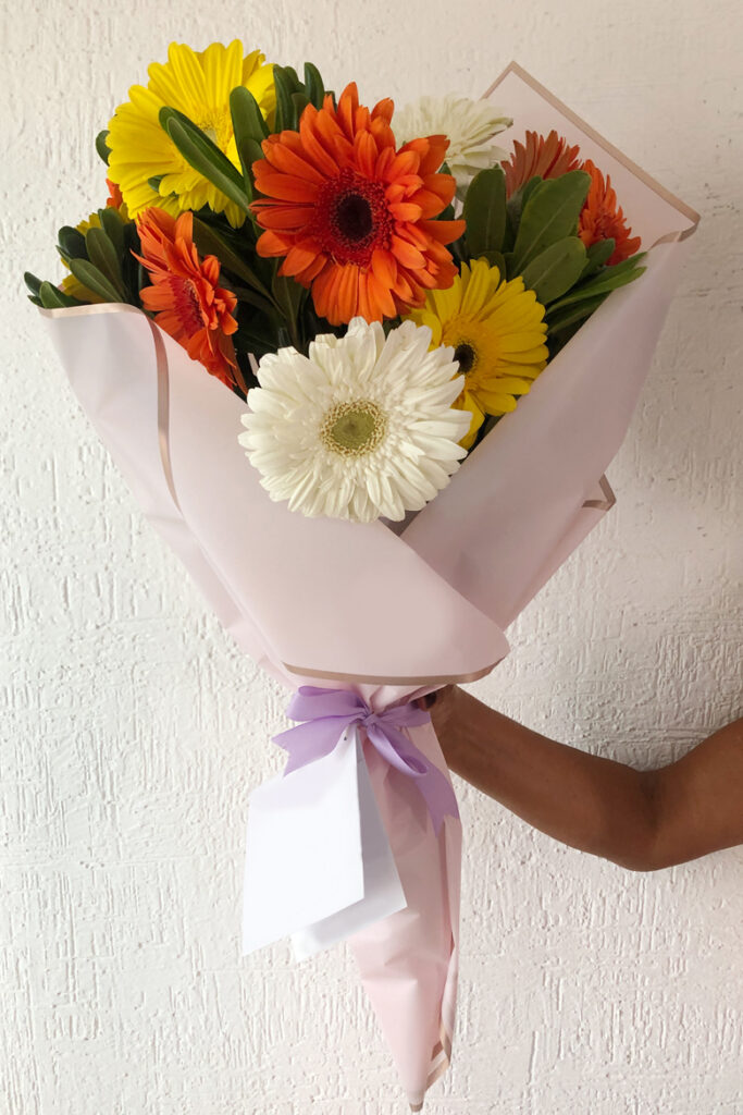 Gerberas bouquet clavo